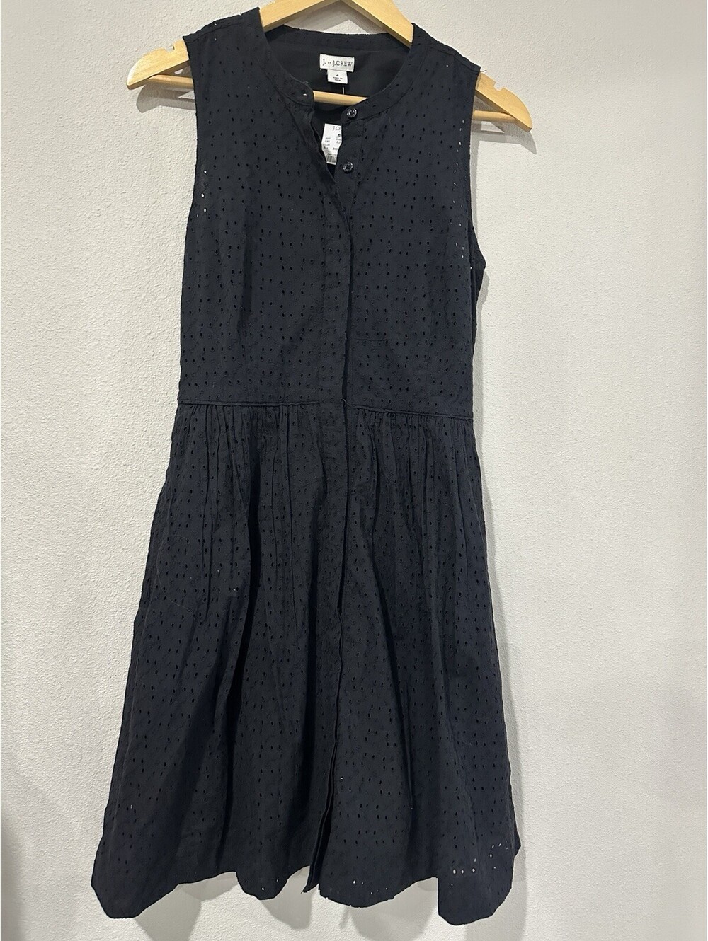 NEW J.Crew Sleeveless Eyelet Shirtdress crafted from 100% cotton Size 4 - Picture 1 of 6